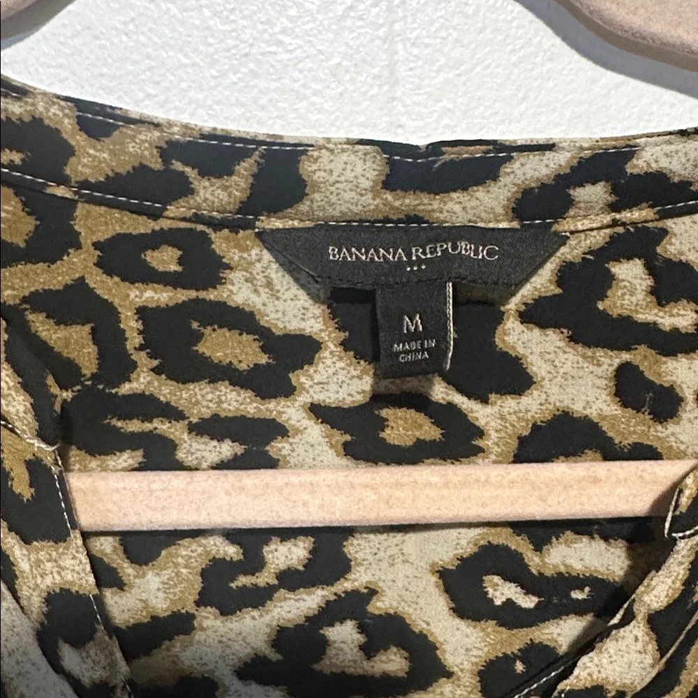 Banana Republic dressy 23”pit